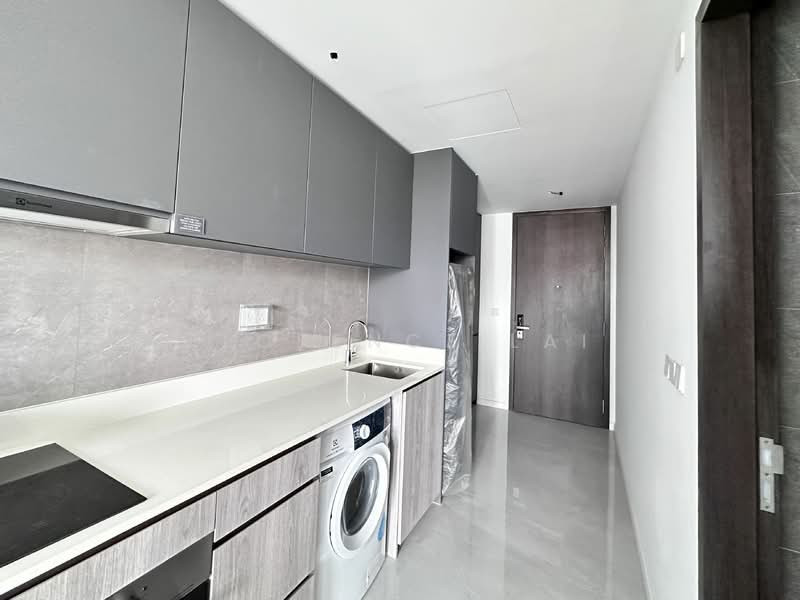 RIVERFRONT RESIDENCES photo 4
