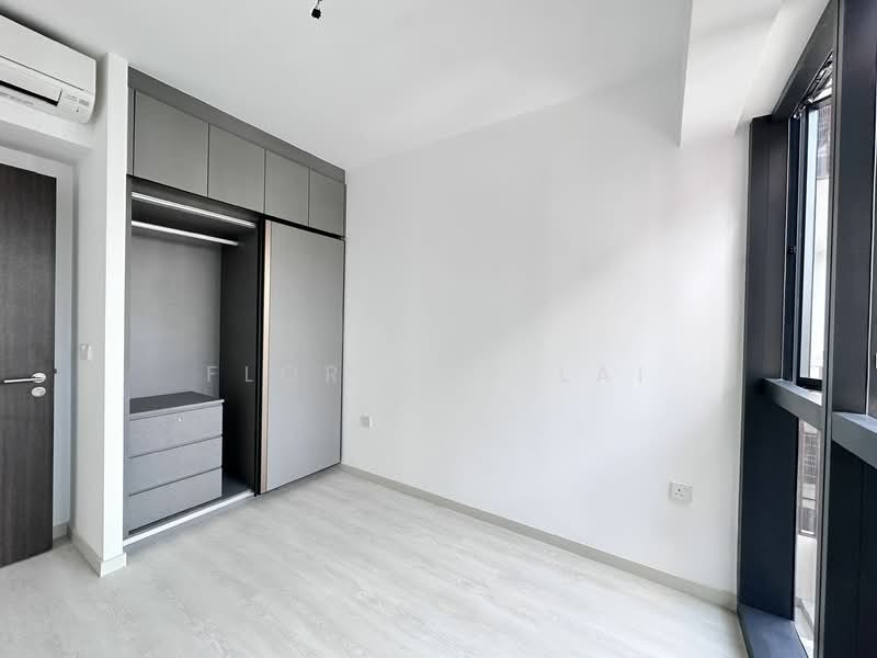 RIVERFRONT RESIDENCES photo 5