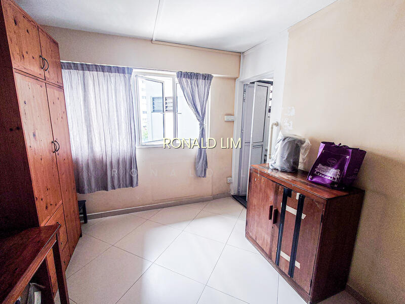 294 TAMPINES STREET 22 photo 3