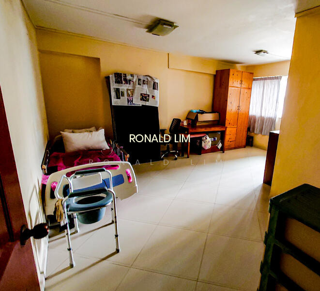 294 TAMPINES STREET 22 photo 4
