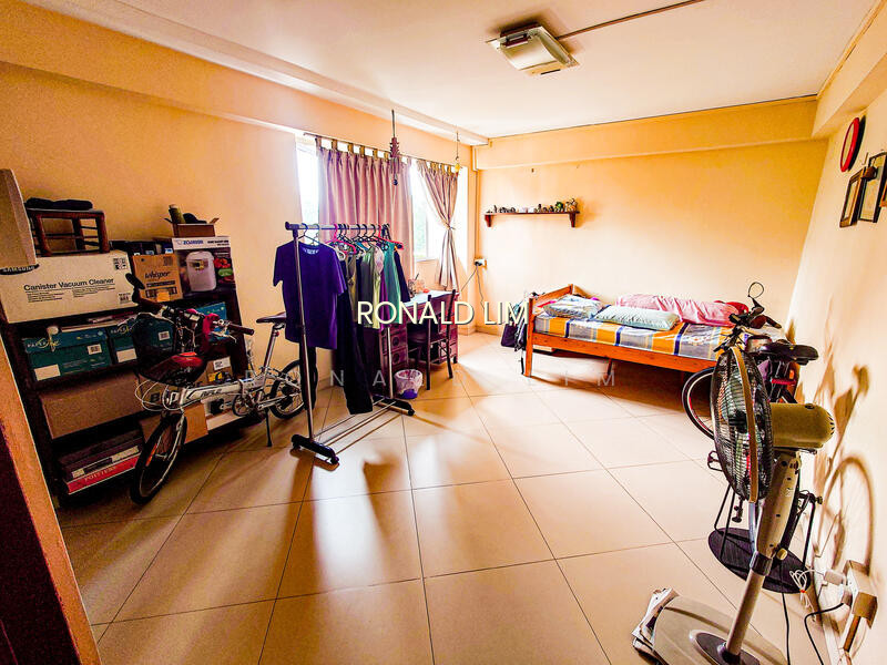 294 TAMPINES STREET 22 photo 5