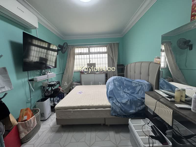 450G TAMPINES STREET 42 image 1 of 10