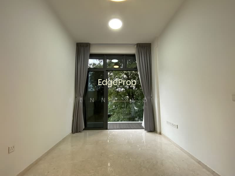 38 JERVOIS