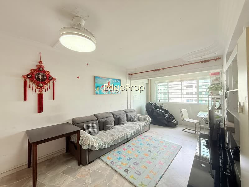 882 WOODLANDS STREET 82 photo 2