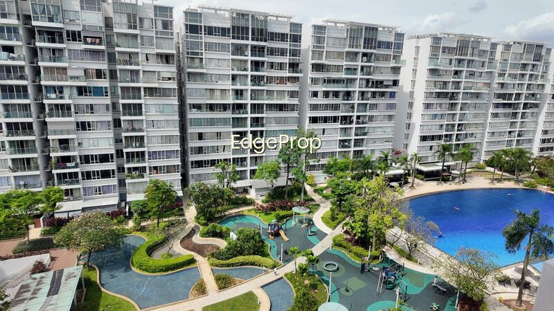 THE CENTRIS photo 2