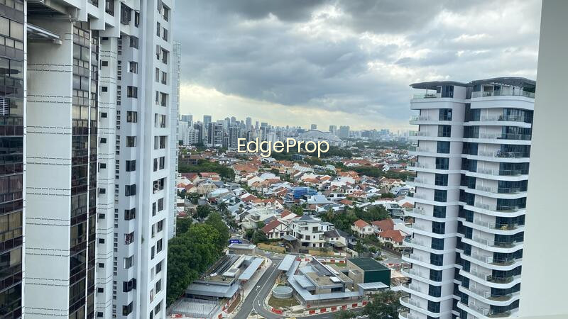COASTLINE RESIDENCES photo 2