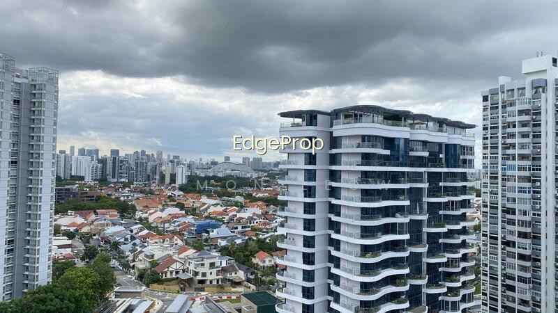 COASTLINE RESIDENCES photo 3