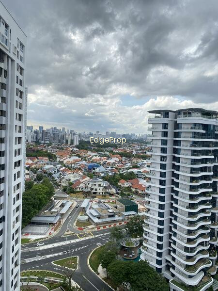 COASTLINE RESIDENCES photo 6