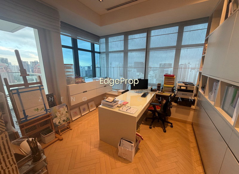 THE RITZ-CARLTON RESIDENCES photo 4