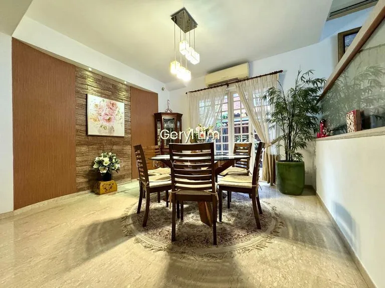 LANDED7772@ D20 Thomson Hill Estate Renovated Semi D Gl 92787772 image 1 of 5
