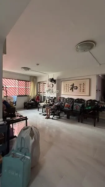 187 Bukit Batok West Avenue 6 image 1 of 10