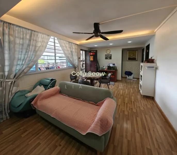 289 Yishun Avenue 6 image 1 of 10