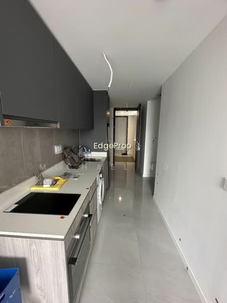 RIVERFRONT RESIDENCES photo 3
