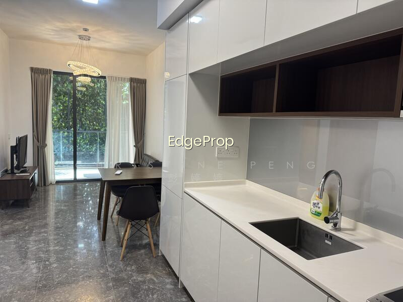 FOURTH AVENUE RESIDENCES photo 2