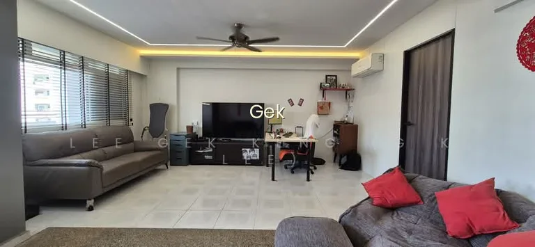 734 Jurong West Street 73 image 1 of 10