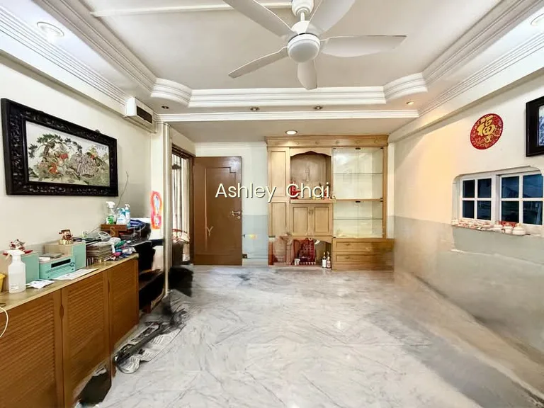 498H Tampines Street 45 image 1 of 10