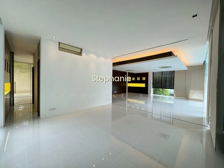 Leedon Park image 1 of 10