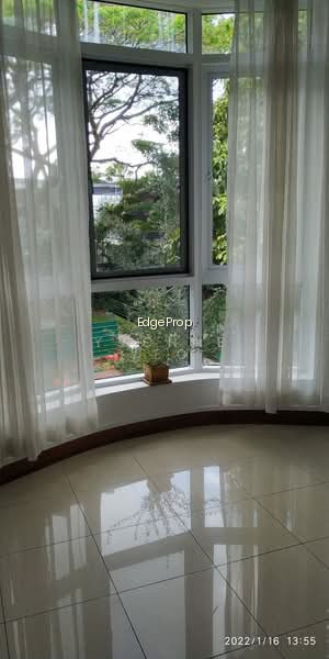 Le Loyang image 1 of 10