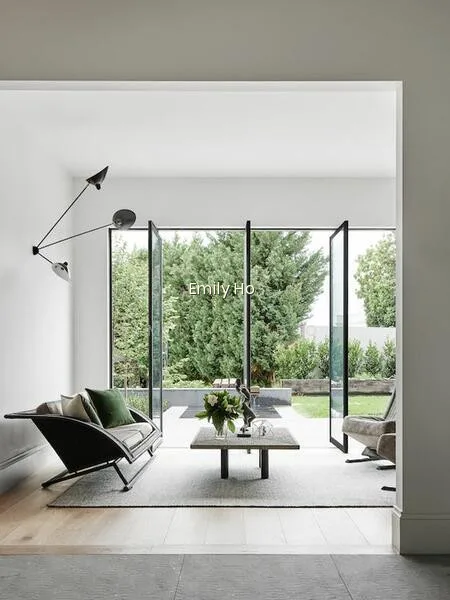 Ideal for Investment! Lush Garden! image 1 of 6