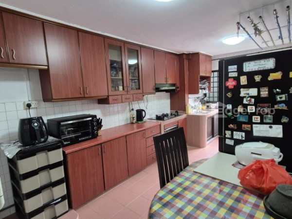 102 JALAN RAJAH photo 6
