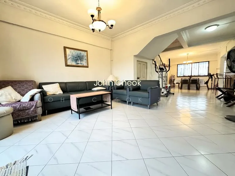 240 Lorong 1 Toa Payoh image 1 of 10