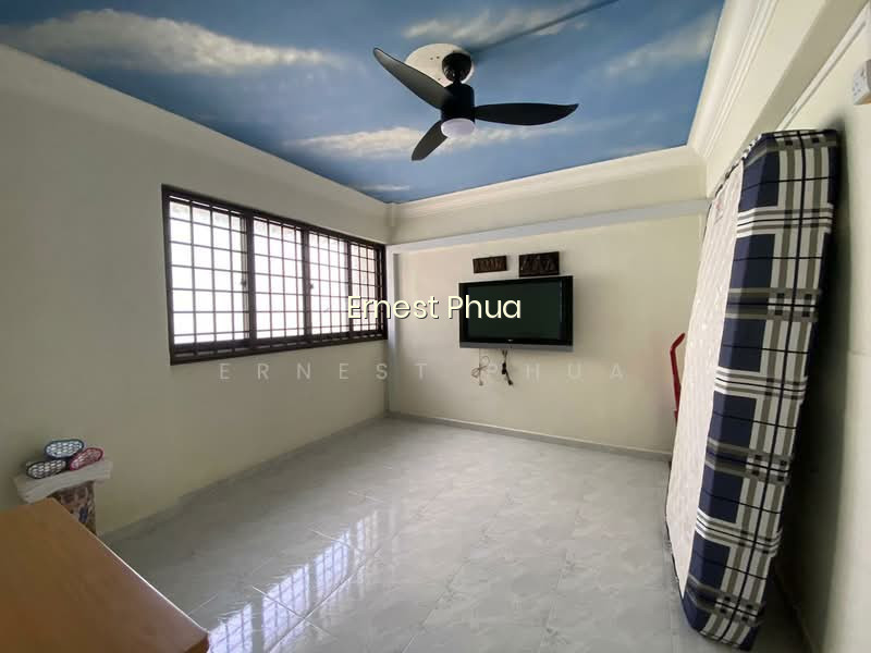 160 TAMPINES STREET 12 photo 6