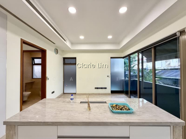 THE WHITLEY RESIDENCES photo 5