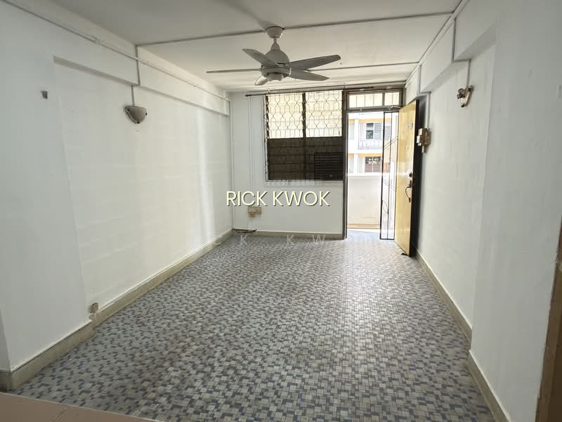 86 COMMONWEALTH CLOSE photo 2