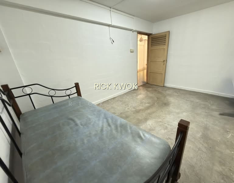 86 COMMONWEALTH CLOSE photo 4