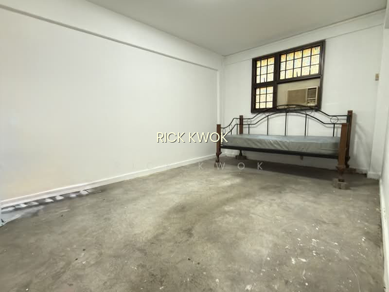 86 COMMONWEALTH CLOSE photo 5