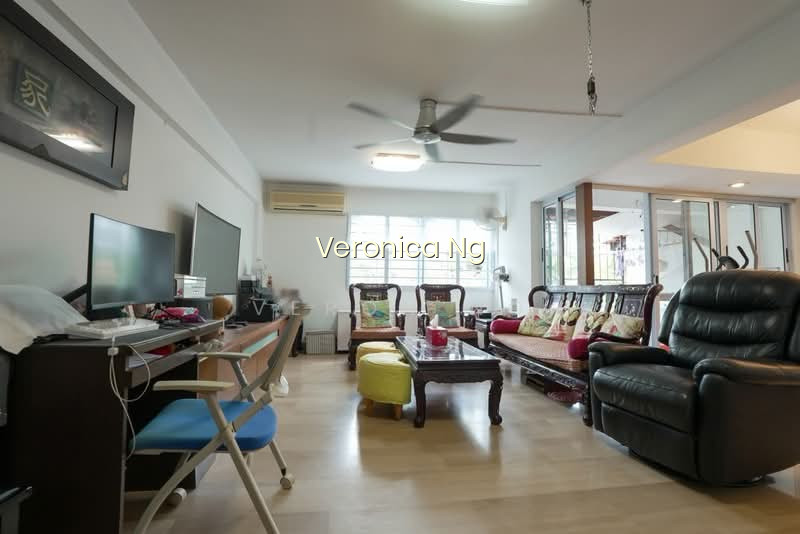122 HOUGANG AVENUE 1 image 1 of 10