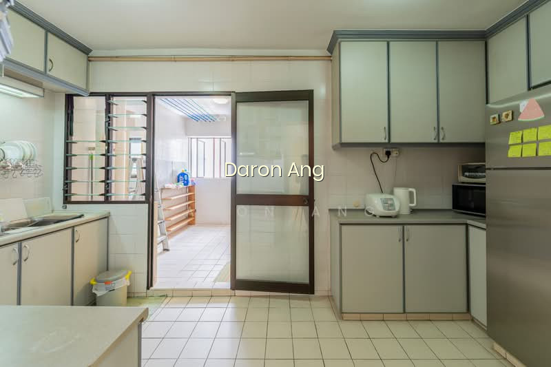 CHEAP AND UNDERVALUED, 99% NO COV, NEAR JURONG EAST MRT photo 6