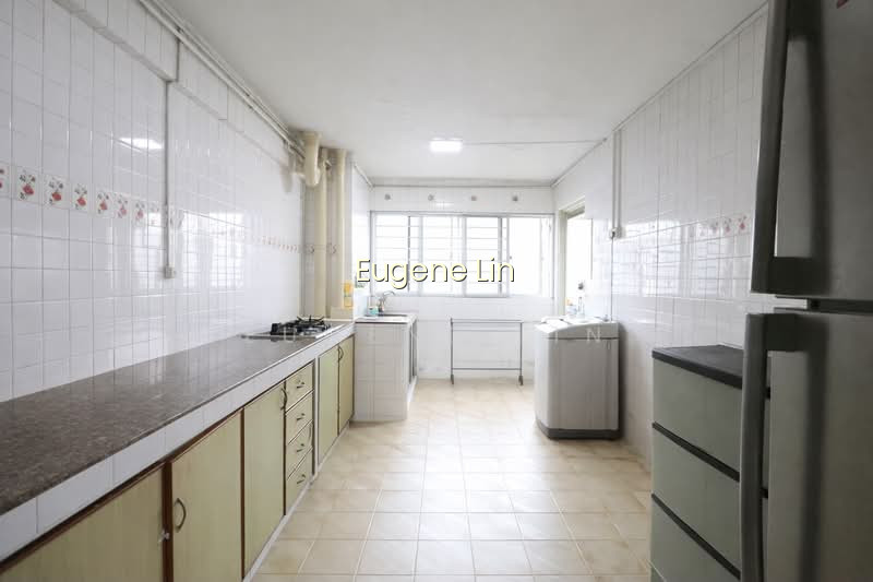 8 SAINT GEORGE'S LANE photo 2