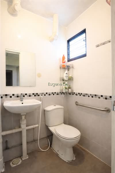8 SAINT GEORGE'S LANE photo 5