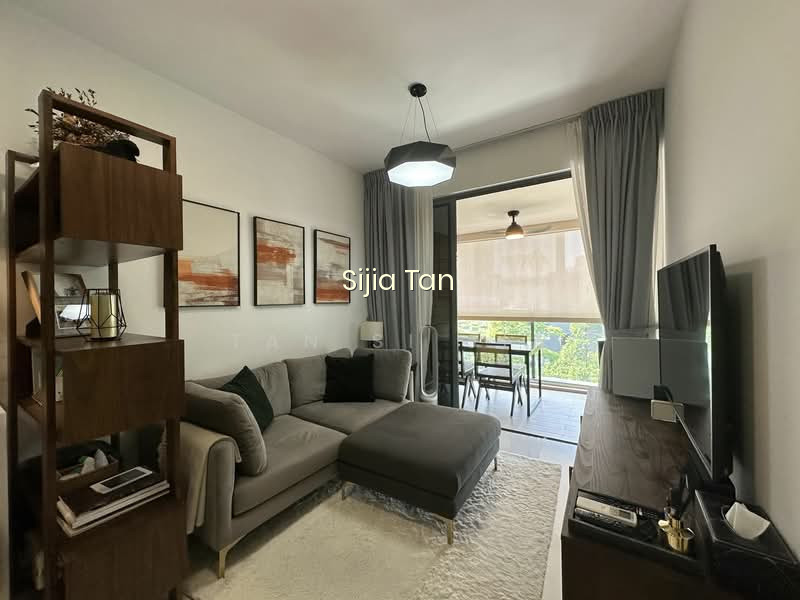 SOPHIA HILLS photo 5