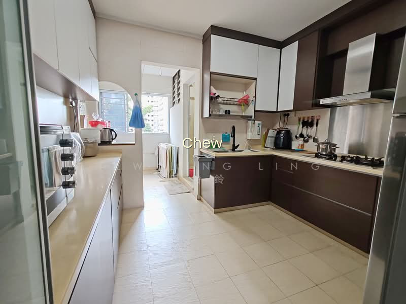 568 HOUGANG STREET 51 photo 2