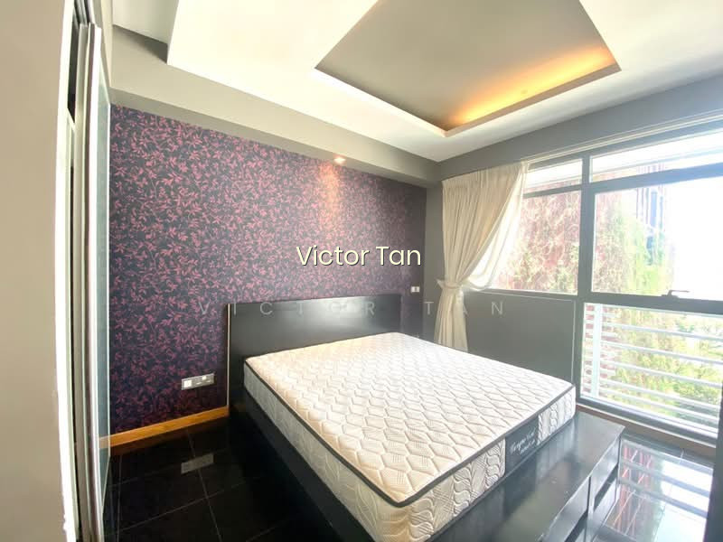 ICON photo 5