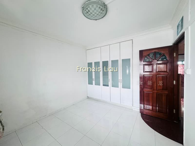 577 HOUGANG AVENUE 4 photo 2