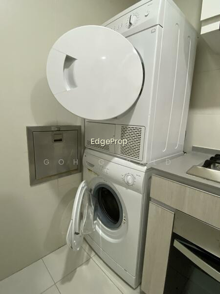 THE LUXURIE photo 6