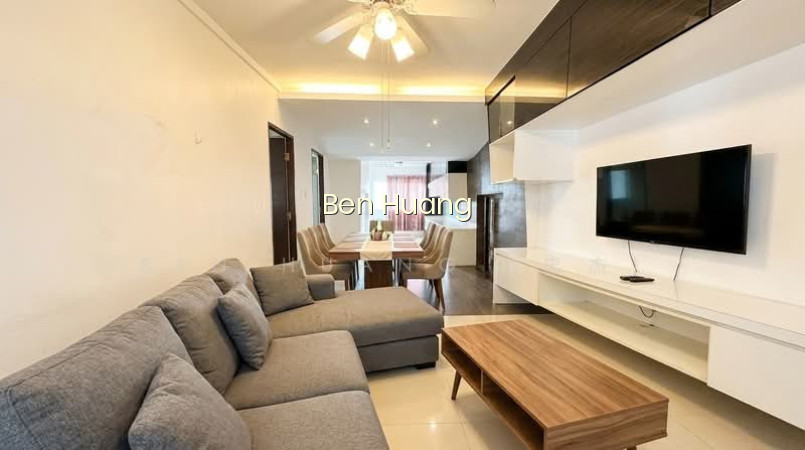 HDB SHELTERED TO POTONG PASIR MRT BEST UNIT! photo 2
