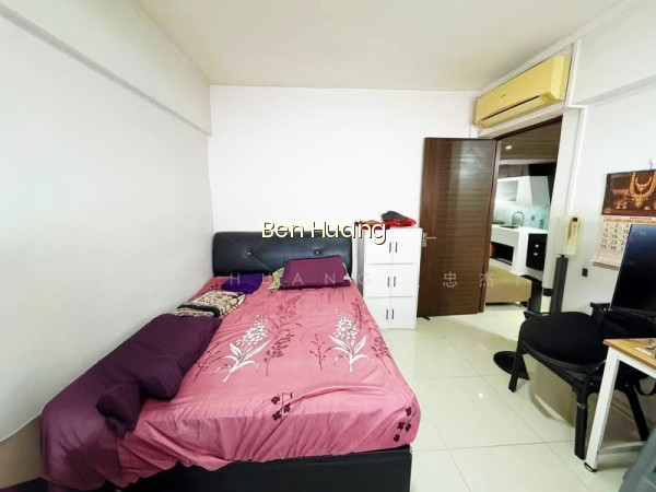 HDB SHELTERED TO POTONG PASIR MRT BEST UNIT! photo 5