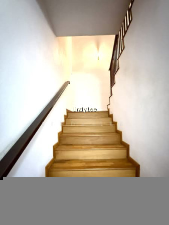 FREEHOLD TWO STOREY TERRACE WITH A NICE BACK GARDEN GOOD FOR A-A OR REBUILD! photo 6