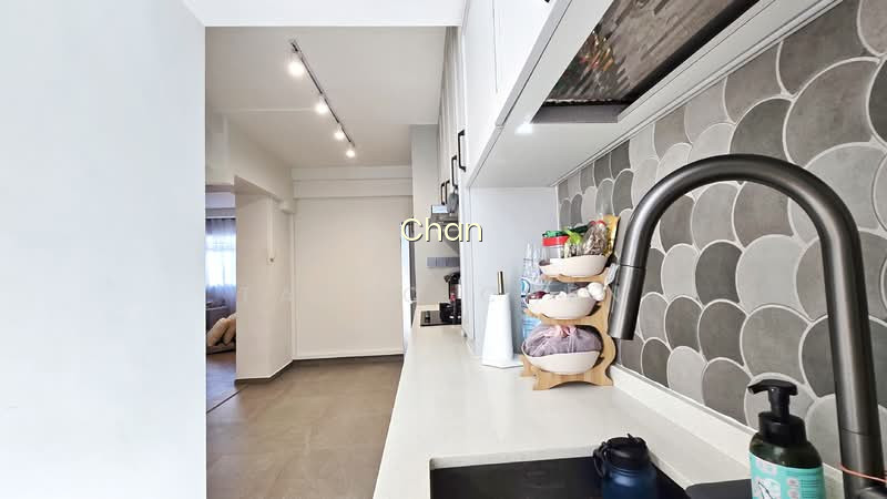 42 SIMS DRIVE photo 6