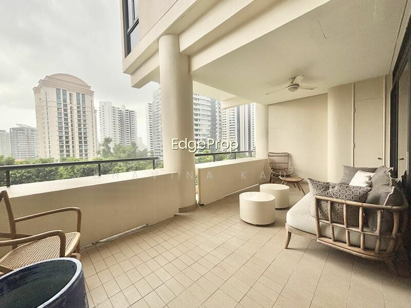 The Colonnade photo 4