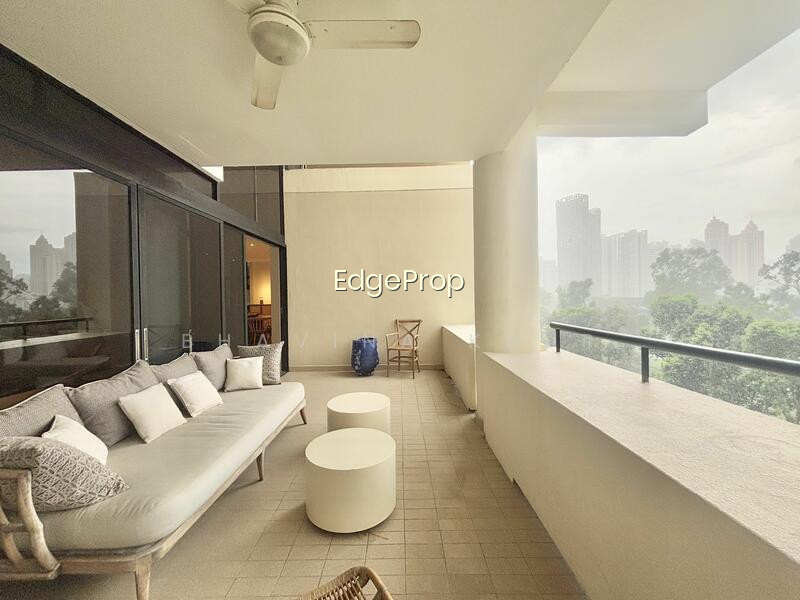 The Colonnade photo 5