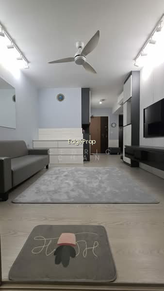 325A SUMANG WALK photo 3