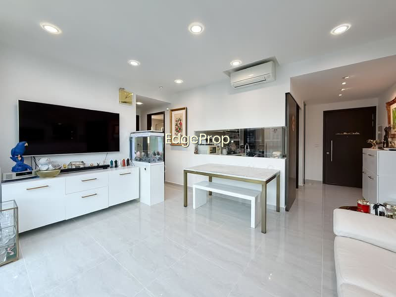 SYMPHONY SUITES photo 4
