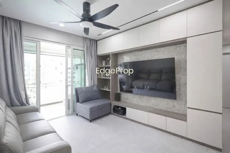 Edelweiss Park Condo image 1 of 10