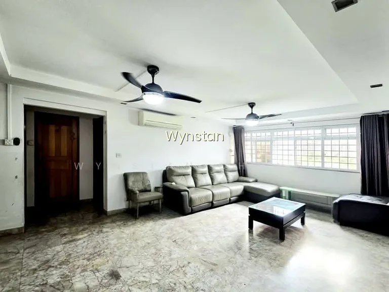 503 Hougang Avenue 8 image 1 of 10