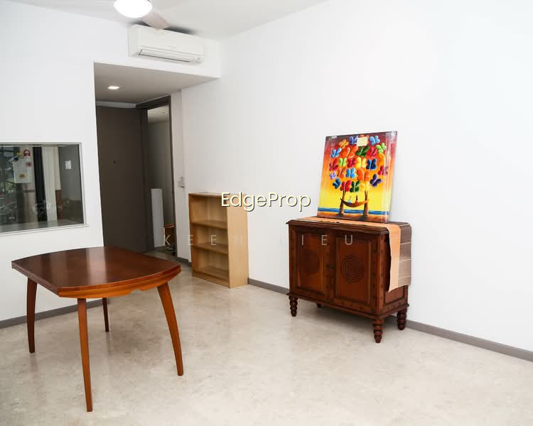 STRATUM photo 4
